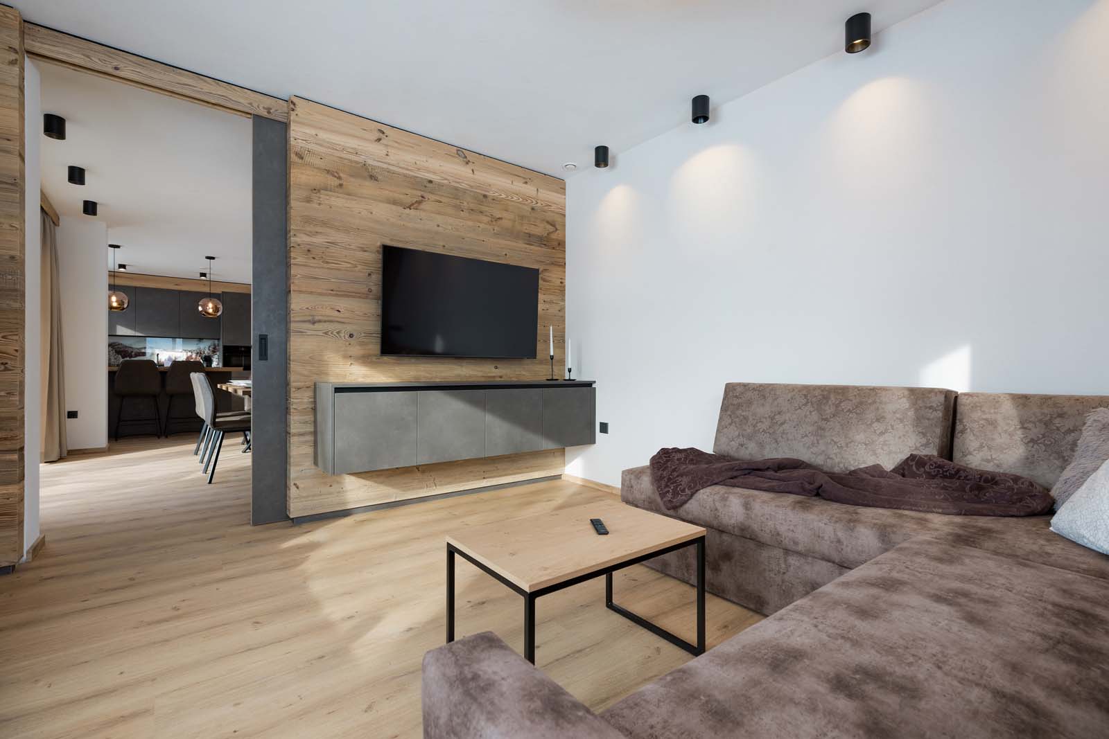 (C)ungerank Com 0K8A6563