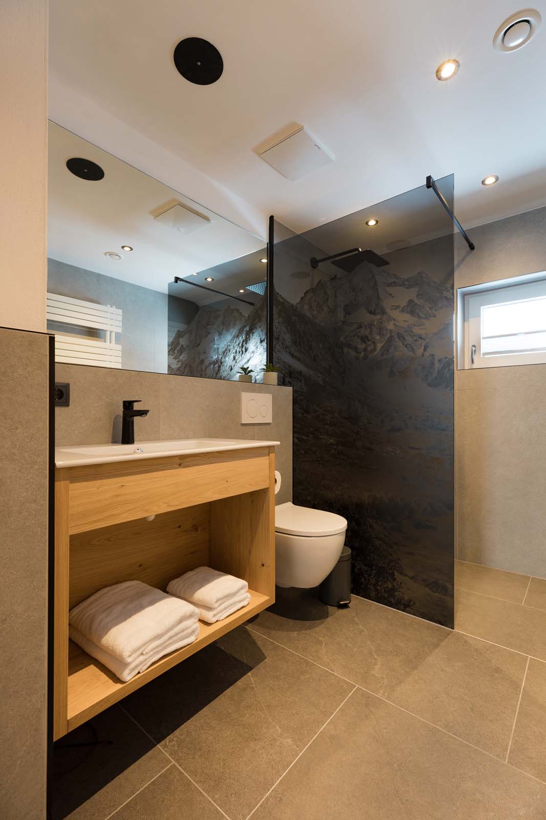 (C)ungerank Com 0K8A5965