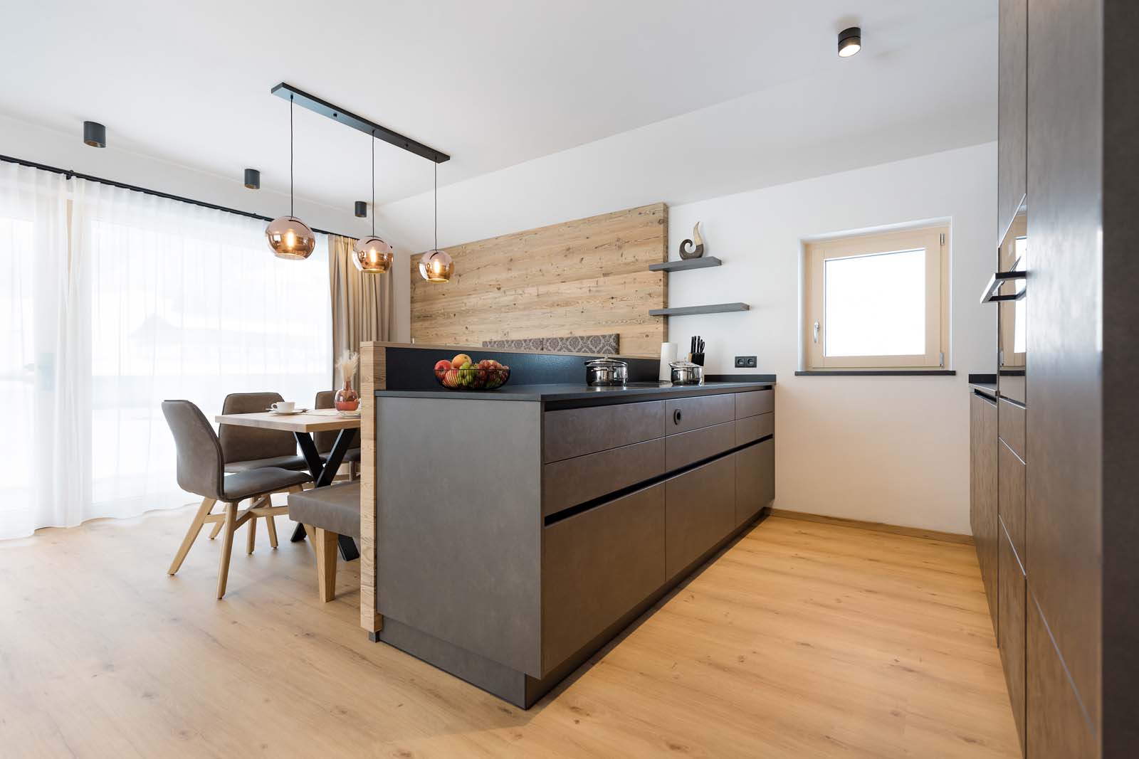 (C)ungerank Com 0K8A6112