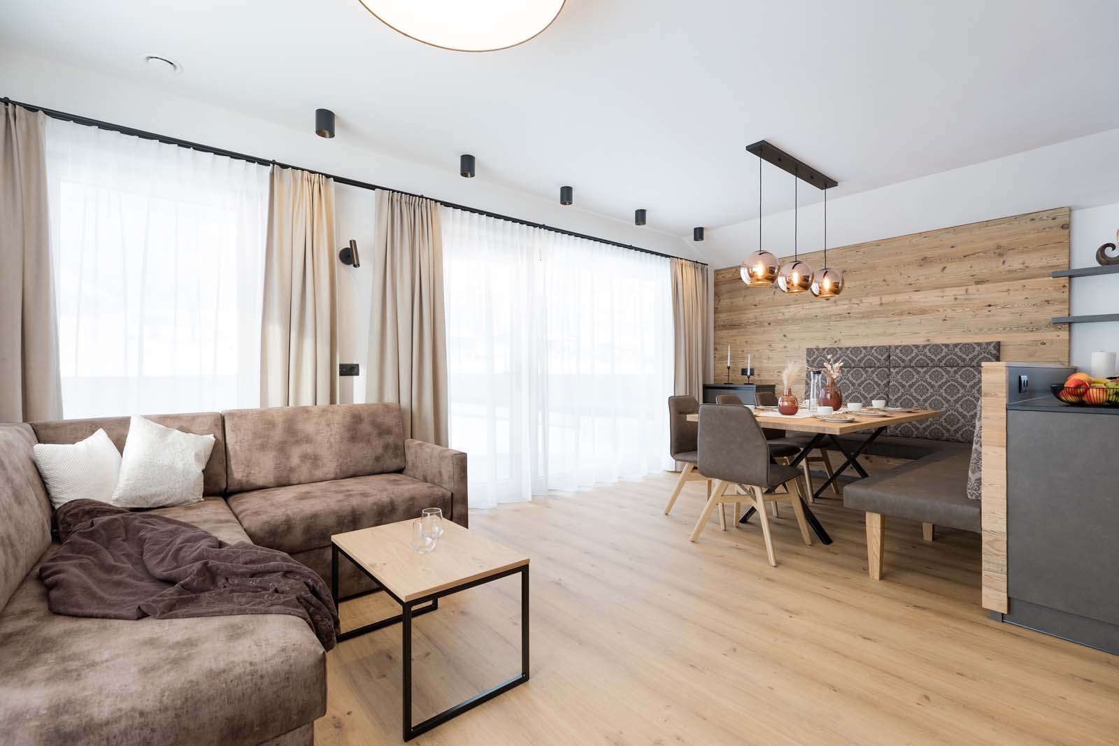 (C)ungerank Com 0K8A6157