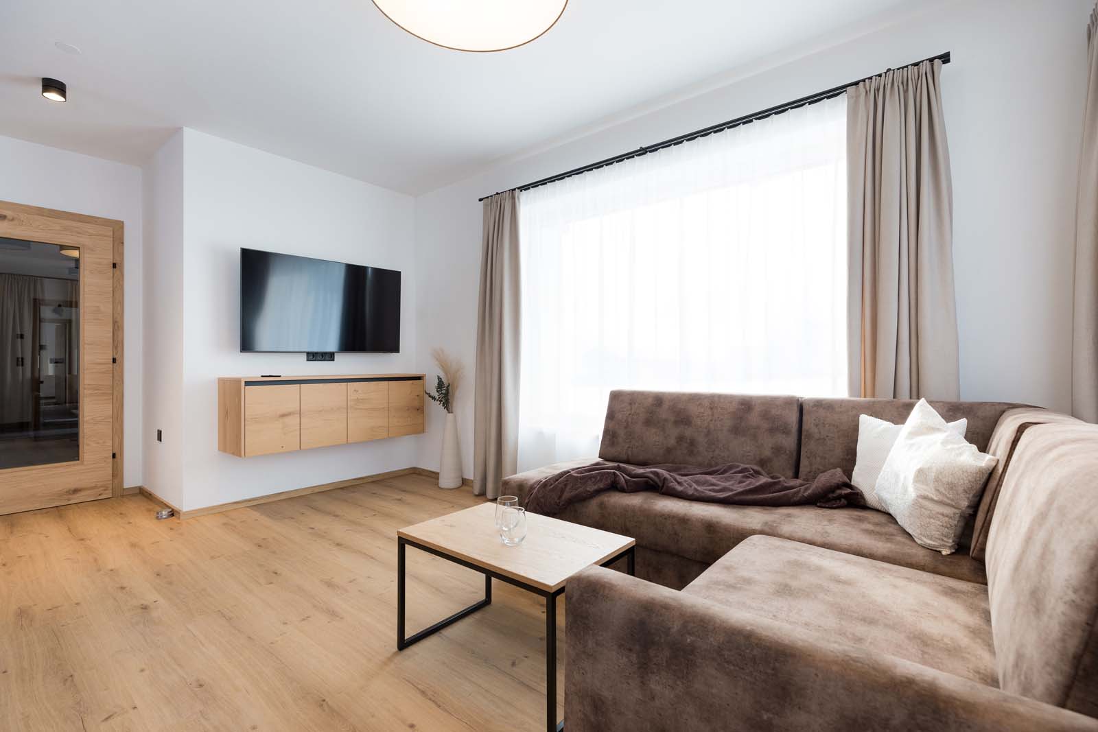 (C)ungerank Com 0K8A6178